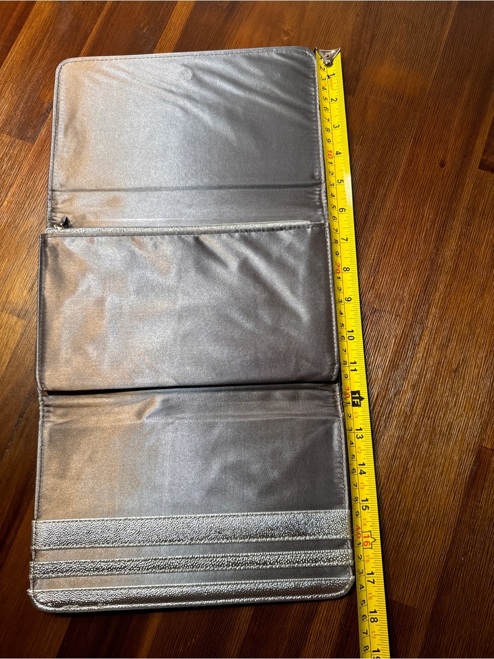 NEW BRAHMIN Silver Metallic Textured Envelope Clutch Organizer - Picture 6 of 11
